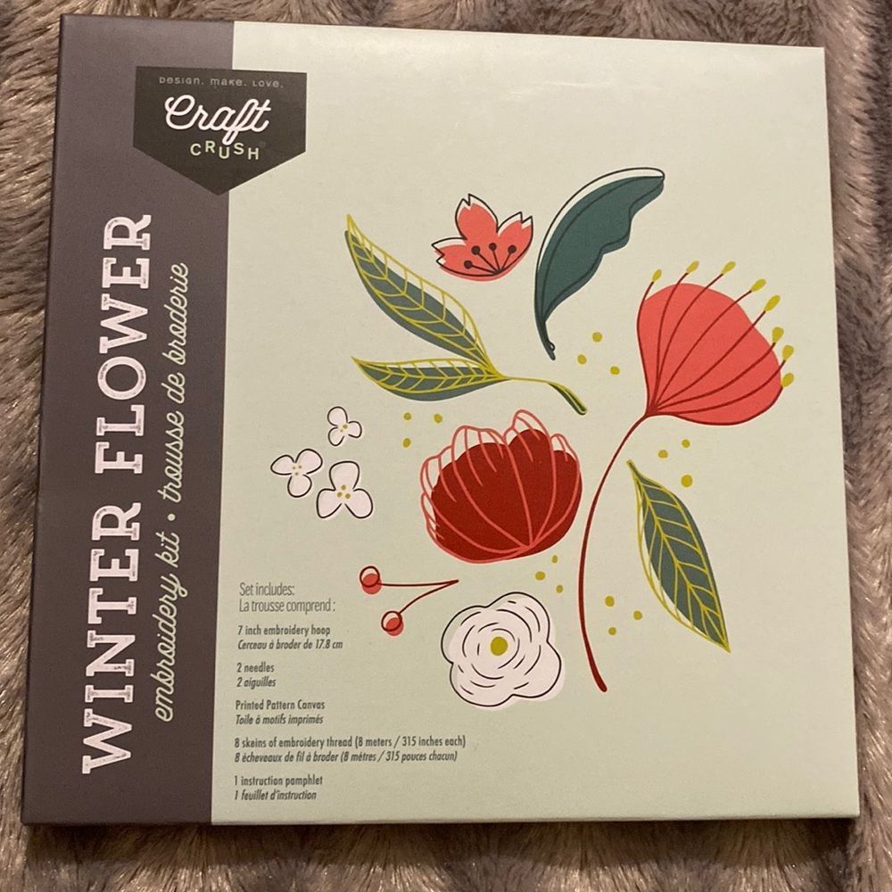 NWT Craft Crush embroidery kit